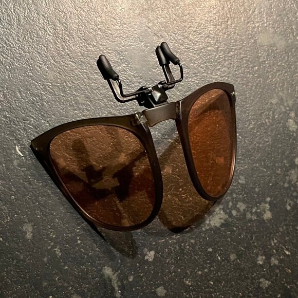 Clip-On, Flip-Up, Foldable Polarized Sunglasses (NWOT) - Picture 3 of 11